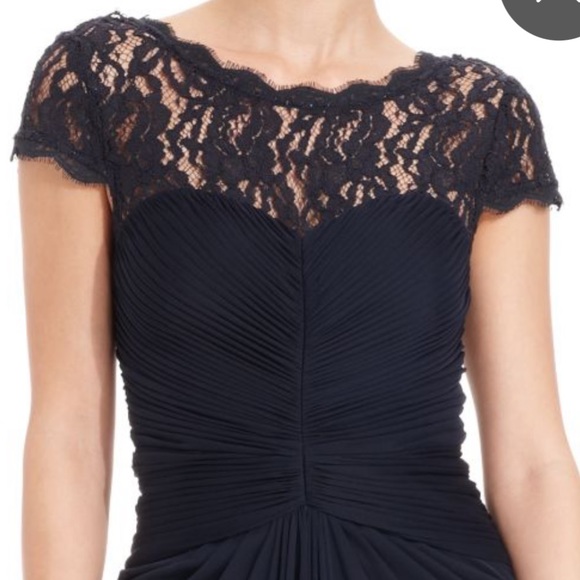 Adrianna Papell Ladies Formal Navy Ruche Small Cap Sleeve With Lace Size 4 EUC - Picture 4 of 16